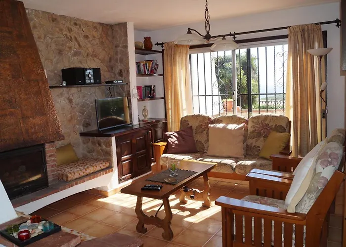 Lily Villa Lloret de Mar