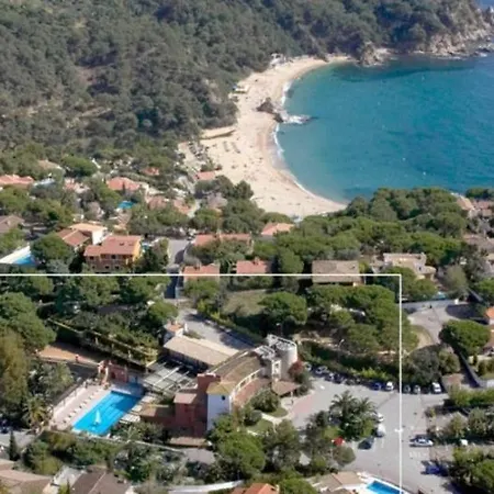 Lily Villa Lloret de Mar